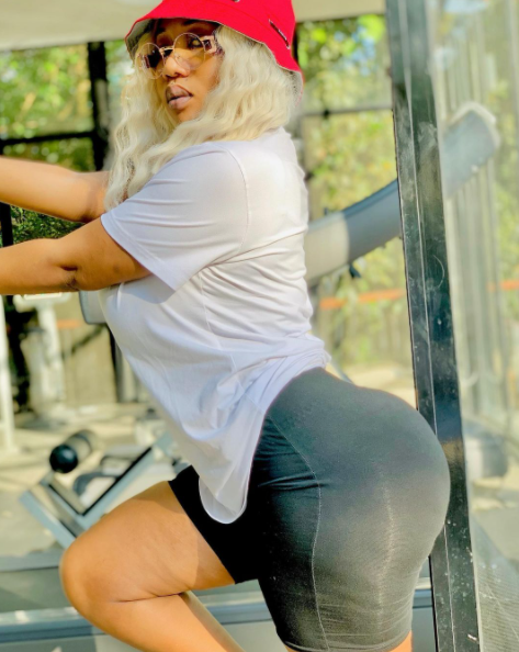 Photos – Amber Lulu, la chanteuse tanzanienne qui embrase la toile