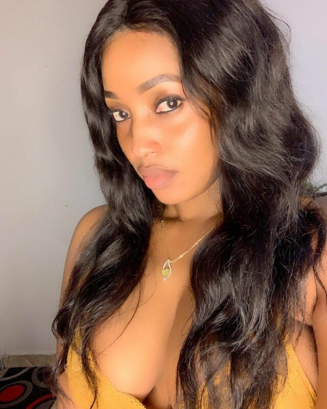 (Photos) Abidemi Awotale donne des sueurs froides à ses followers avec sa poitrine de rêve