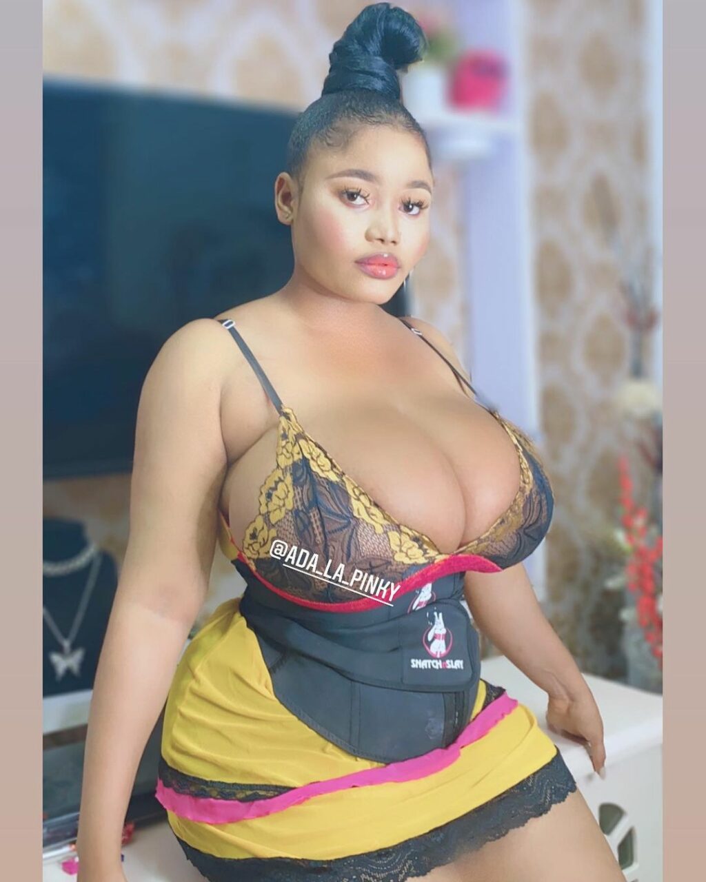 (Photos) Voici Ada La Pinky, l’actrice nigériane qui fait fondre la