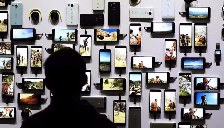 Un commerçant arrêté avec 26 portables volés