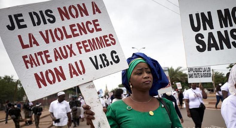 Sénégal : plus de 2700 cas de violences faites aux femmes enregistrées dans 8 boutiques de droit depuis janvier 2021 (AJS)