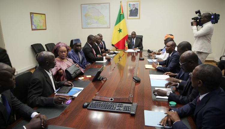 Macky SALL convie l'opposition à la table de discussion