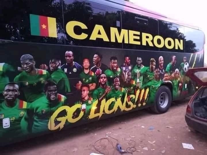Samuel Eto’o offre un bus aux lions indomptables