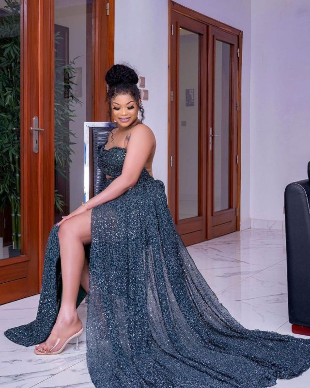 (Photos) Vêtue d’une robe ultra s£xy, Marichou enflamme la toile