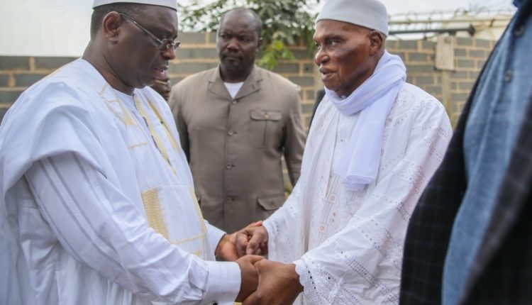 Le geste très touchant de Macky Sall envers Me Abdoulaye Wade