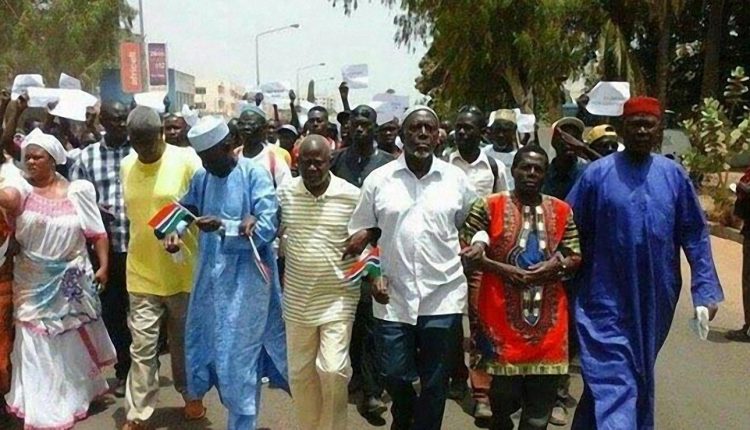 Trois opposants rejettent les résultats