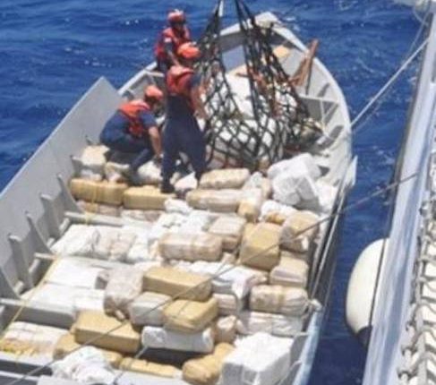 PLUS DE 800 TONNES DE COCAÏNE SAISIES AU LARGE DE DAKAR