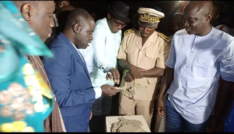 Mbadakhoum: Pose de la première pierre de stade de Maka Kahone , le maire Imam Assane Marone à matérialiser ses promesses à la jeunesse.