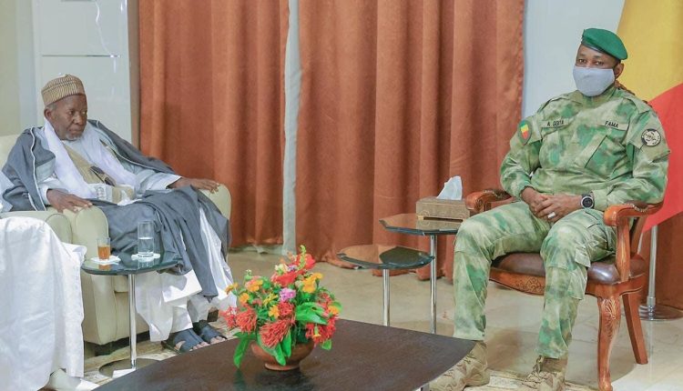 Mali : Cheikh Mahi Ibrahima Niass reçu par le Président de la Transition