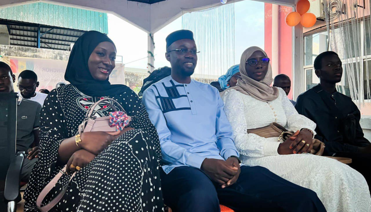 Accusation de viol: l'hommage de Ousmane Sonko à ses épouses