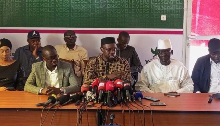 Point de Presse: yewi face à la presse