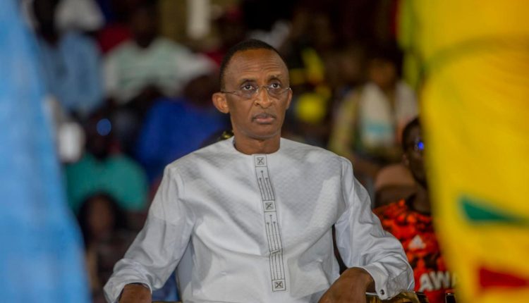 En partance pour le Burundi : l’ancien ministre Abdoulaye Saydou Sow bloqué à l’Aibd