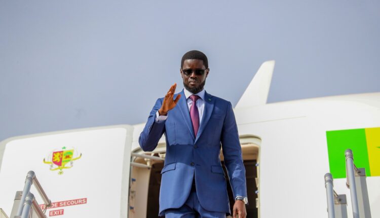 Séjour privé à l’étranger : un journaliste français dévoile la destination de Diomaye